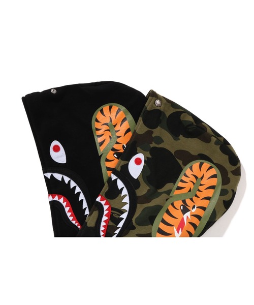 A BATHING APE（アベイシングエイプ）の「1ST CAMO DOUBLE SHARK FULL