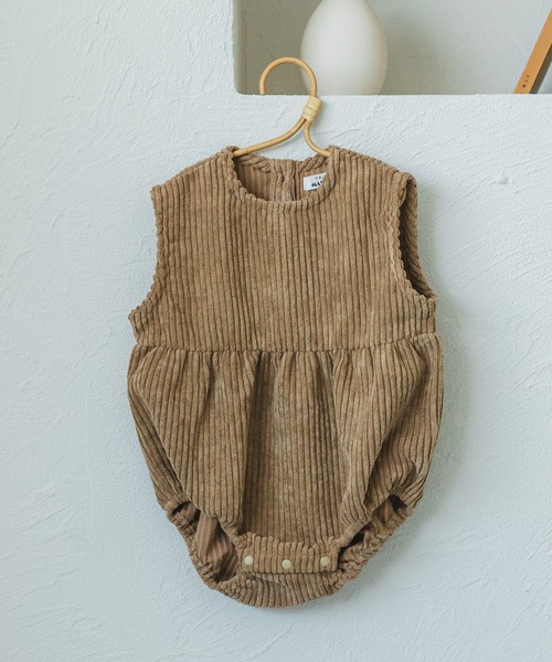 pairmanon(ペアマノン)の「【ベビー】コーデュロイ ノースリーブロンパース(ロンパース・キッズ・ブラック/ベージュ/ラベンダー・70/80)」の3枚目の写真