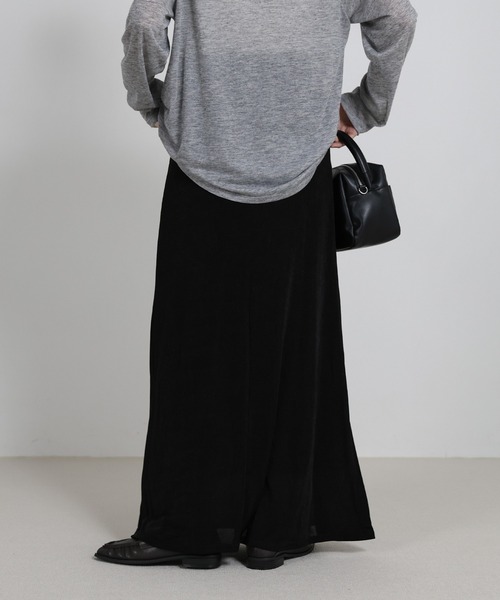 select MOCA（セレクトモカ）の「【サイズ展開あり】シャイニーストレッチナローロングスカート（スカート・レディース・グレー/ダークブラウン/ホワイト/ブラック/グレイッシュベージュ・FREE/SMALL/LARGE）」の21枚目の写真