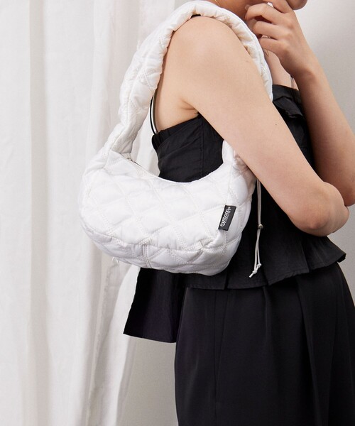 OUTDOOR PRODUCTS(アウトドアプロダクツ)の「OUTDOOR PRODUCTS × Firsthand/アウトドアプロダクツ 別注ギャザーキルトハンドバッグ(ハンドバッグ・レディース・ホワイト/ピンク/ブラック/オリーブ・ONE SIZE)」の13枚目の写真