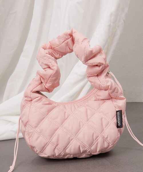 OUTDOOR PRODUCTS(アウトドアプロダクツ)の「OUTDOOR PRODUCTS × Firsthand/アウトドアプロダクツ 別注ギャザーキルトハンドバッグ(ハンドバッグ・レディース・ホワイト/ピンク/ブラック/オリーブ・ONE SIZE)」の16枚目の写真