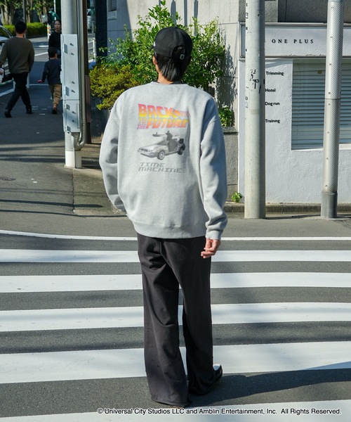 OUTDOOR PRODUCTS（アウトドアプロダクツ）の「【OUTDOOR PRODUCTS/アウトドアプロダクツ】【Back to the Future/バック・トゥ・ザ・フューチャー】デロリアン　 コラボ　 裏起毛　クルートレーナ－　スウェット　 ドロップショルダー 　オーバーサイズ　バックプリント（スウェット・メンズ・ブラック/オフホワイト/杢グレー/ブルーグレー・MEDIUM/X-LARGE/LARGE）」の18枚目の写真