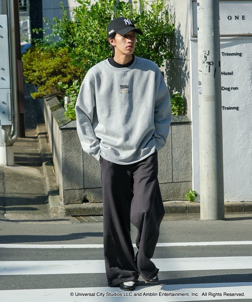 OUTDOOR PRODUCTS（アウトドアプロダクツ）の「【OUTDOOR PRODUCTS/アウトドアプロダクツ】【Back to the Future/バック・トゥ・ザ・フューチャー】デロリアン　 コラボ　 裏起毛　クルートレーナ－　スウェット　 ドロップショルダー 　オーバーサイズ　バックプリント（スウェット・メンズ・ブラック/オフホワイト/杢グレー/ブルーグレー・MEDIUM/X-LARGE/LARGE）」の16枚目の写真