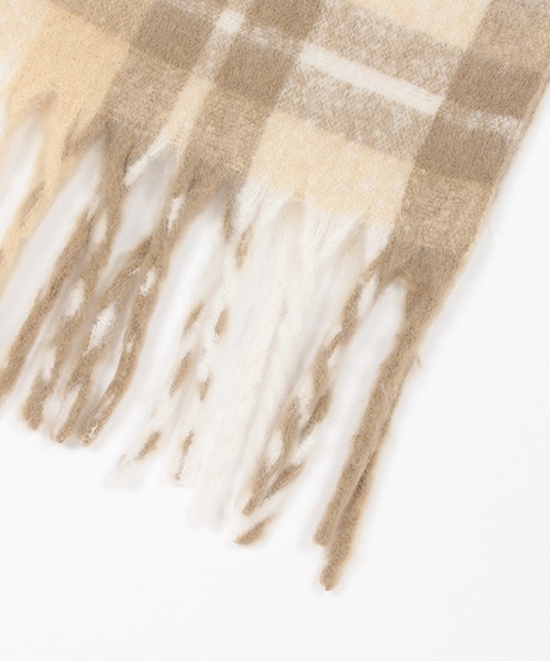 LOVETOXIC（ラブトキシック）の「ボリュームフリンジマフラー（マフラー・キッズ・ベージュ/アイボリー/ブラック/サックスブルー・FREE）」の8枚目の写真