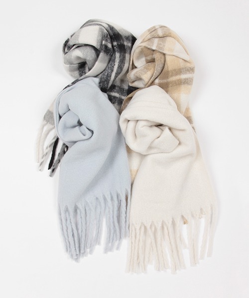 LOVETOXIC（ラブトキシック）の「ボリュームフリンジマフラー（マフラー・キッズ・ベージュ/アイボリー/ブラック/サックスブルー・FREE）」の11枚目の写真