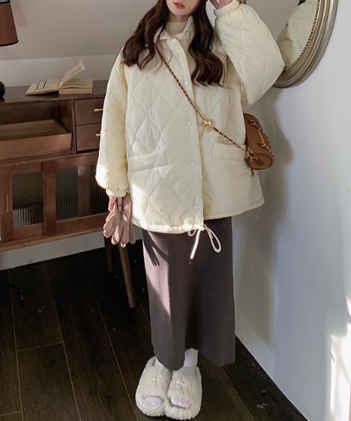 ENLIKE（エンリケ）の「オーバーサイズウェービーキルティングジャケット（その他アウター・レディース・ホワイト/ブラック/イエロー・FREE）」の21枚目の写真