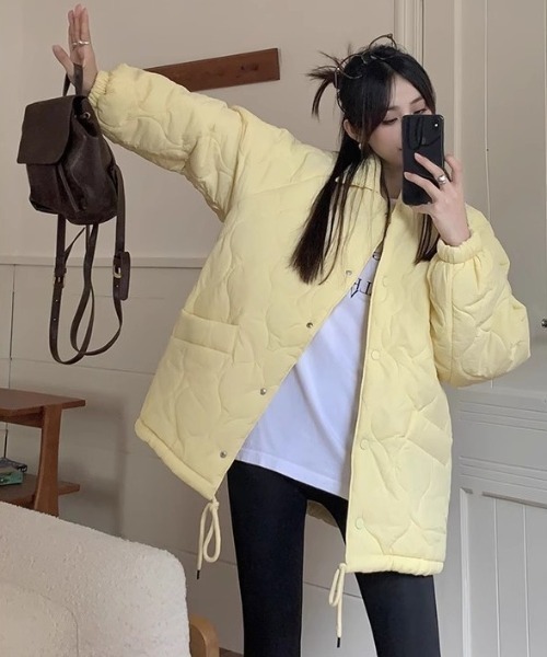 ENLIKE（エンリケ）の「オーバーサイズウェービーキルティングジャケット（その他アウター・レディース・ホワイト/ブラック/イエロー・FREE）」の8枚目の写真