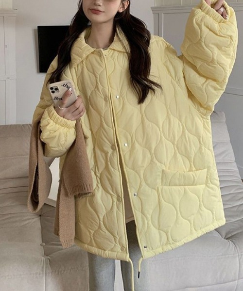 ENLIKE（エンリケ）の「オーバーサイズウェービーキルティングジャケット（その他アウター・レディース・ホワイト/ブラック/イエロー・FREE）」の10枚目の写真