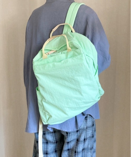 EARTH MADE（アースメイド）の「12POCKET INSIDE PRINT RUCK（バックパック/リュック・レディース・サンドベージュ/ダークグレー/ブラック/ライトベージュ/ライトピンク/ブルー/サファリグリーン/ミント/ダークブルー/ライトパープル/ダークネイビー/ブラウン/ライトグレー/キャメル・FREE）」の8枚目の写真