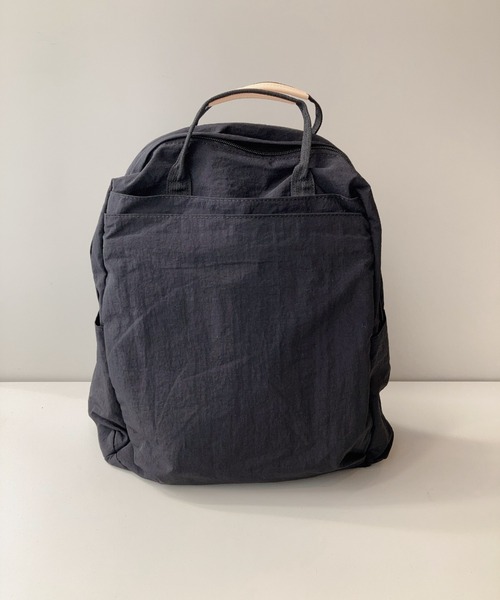 EARTH MADE（アースメイド）の「12POCKET INSIDE PRINT RUCK（バックパック/リュック・レディース・サンドベージュ/ダークグレー/ブラック/ライトベージュ/ライトピンク/ブルー/サファリグリーン/ミント/ダークブルー/ライトパープル/ダークネイビー/ブラウン/ライトグレー/キャメル・FREE）」の2枚目の写真