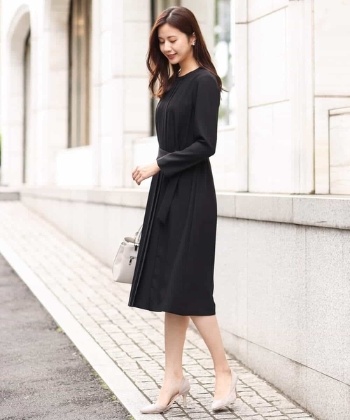 MK MICHEL KLEIN（エムケーミッシェルクラン）の「サテンジョー