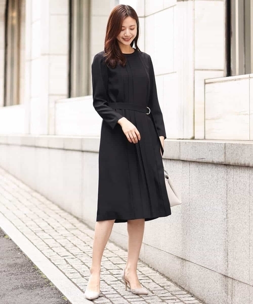 MK MICHEL KLEIN（エムケーミッシェルクラン）の「サテンジョー