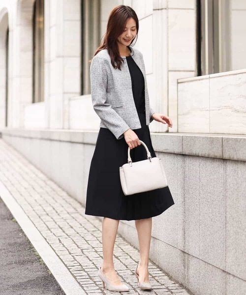 MK MICHEL KLEIN（エムケーミッシェルクラン）の「サテンジョーゼット