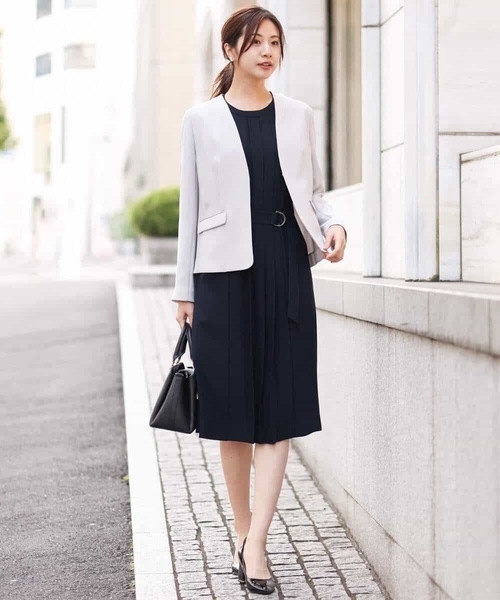 MK MICHEL KLEIN（エムケーミッシェルクラン）の「サテンジョー