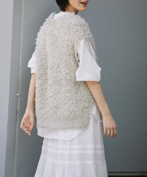 Munich（ミューニック）の「フリンジヤーンニットＶネックジレ（ベスト・レディース・ホワイト/ブラック/グレイッシュベージュ・FREE）」の4枚目の写真