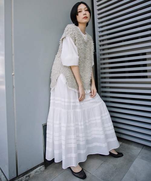 Munich（ミューニック）の「フリンジヤーンニットＶネックジレ（ベスト・レディース・ホワイト/ブラック/グレイッシュベージュ・FREE）」の5枚目の写真