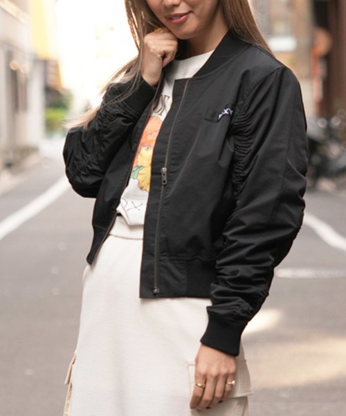 ROXY(ロキシー)の「ROXY/ロキシー ショート丈 MA-1 ギャザースリーブ RJK241058(MA-1・レディース・ブラック/カーキ/オフホワイト・L/M)」の5枚目の写真