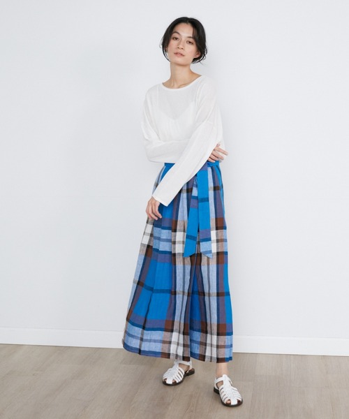 INED（イネド）の「ワイドシアーニットプルオーバー（ニット/セーター・レディース・ベージュ/ピンク/オフホワイト/ブラック・9号）」の12枚目の写真