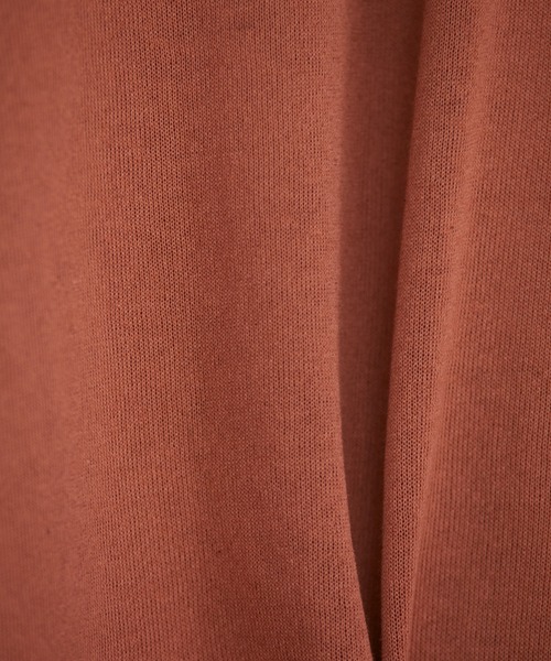 INED（イネド）の「ワイドシアーニットプルオーバー（ニット/セーター・レディース・ベージュ/ピンク/オフホワイト/ブラック・9号）」の11枚目の写真