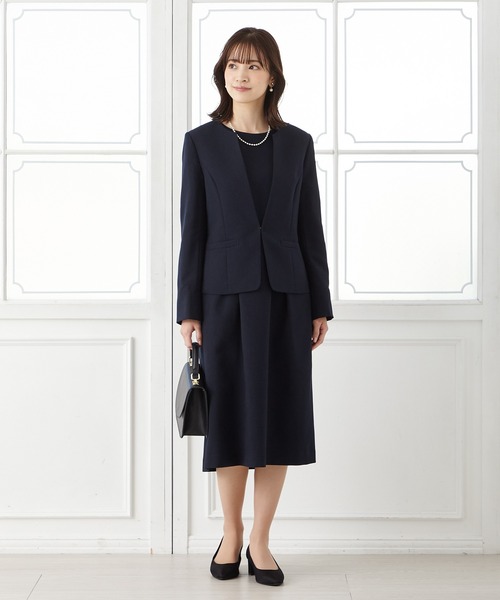 AIMER（エメ）の「【マシンウォッシャブル・セットアップ対応】Vネック