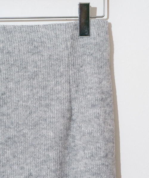 flower(フラワー)の「デイリーニットスカート(スカート・レディース・アイボリー/グレー・FREE)」の6枚目の写真