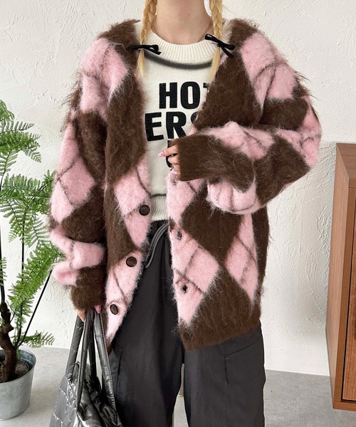 sedacle(セダクル)の「アーガイルニットルーズカーデ(カーディガン/ボレロ・メンズ・ブラック/ピンク/イエロー・SMALL/MEDIUM/LARGE)」の3枚目の写真