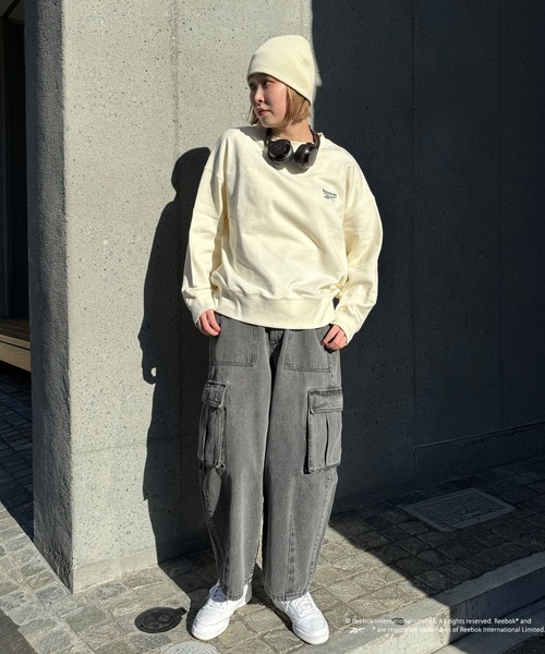 Reebok(リーボック)の「【WEB限定】【Reebok/リーボック】別注ワンポイント刺繍ロゴスウェット(スウェット・レディース・ライトグレー/ネイビー/アイボリー/ブラック・LARGE)」の13枚目の写真