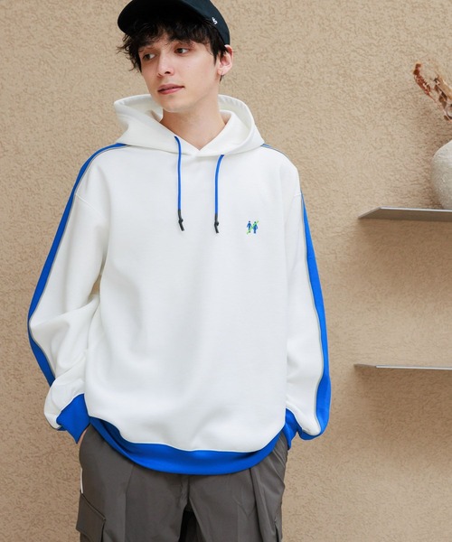 PERSON'S(パーソンズ)の「【PERSON’S/パーソンズ】袖サイドライン/刺繍ロゴルーズプルオーバーパーカー(パーカー・メンズ・ブルー/ブラック/ホワイト・LARGE/MEDIUM)」の6枚目の写真