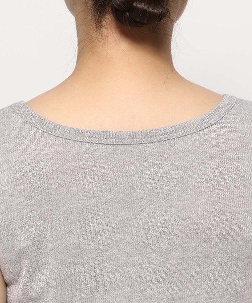 Elura（エルーラ）の「ラメタンクトップ／105302（Tシャツ/カットソー・レディース・ベージュ/ホワイト/ライトグレー/シルバー/ピンクベージュ/ブラック/ライトブルー・LARGE/MEDIUM）」の22枚目の写真