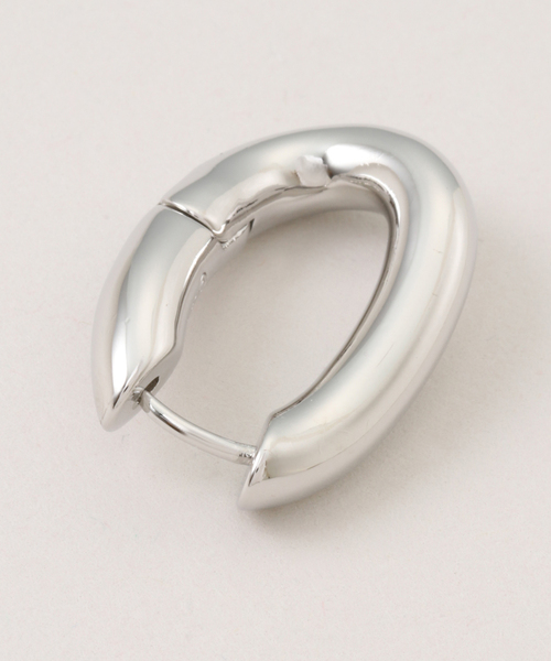 Kenneth Jay Lane(ネスジェイレーン)の「【Kenneth Jay Lane/ケネス ジェイ レーン】OVAL EARRING:ピアス(ピアス(両耳用)・レディース・シルバー/ゴールド・FREE)」の3枚目の写真