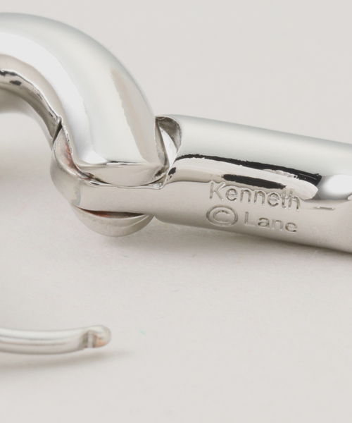 Kenneth Jay Lane(ネスジェイレーン)の「【Kenneth Jay Lane/ケネス ジェイ レーン】OVAL EARRING:ピアス(ピアス(両耳用)・レディース・シルバー/ゴールド・FREE)」の5枚目の写真