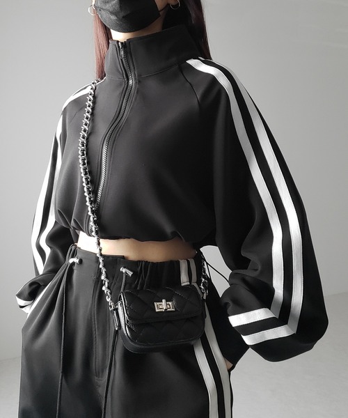 me+em select(ミームセレクト)の「【 選べる2タイプ/セットアップ着用可能 】2WAY サイドラインショートトラックジャケット(ブルゾン・レディース・ブラック/ブラック系1/ブラック系2・MEDIUM)」の8枚目の写真