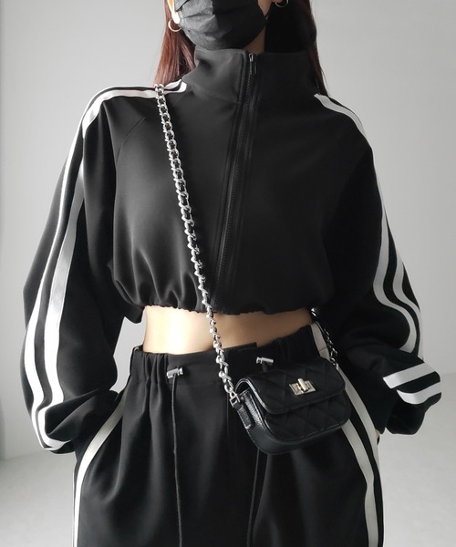 me+em select(ミームセレクト)の「【 選べる2タイプ/セットアップ着用可能 】2WAY サイドラインショートトラックジャケット(ブルゾン・レディース・ブラック/ブラック系1/ブラック系2・MEDIUM)」の7枚目の写真