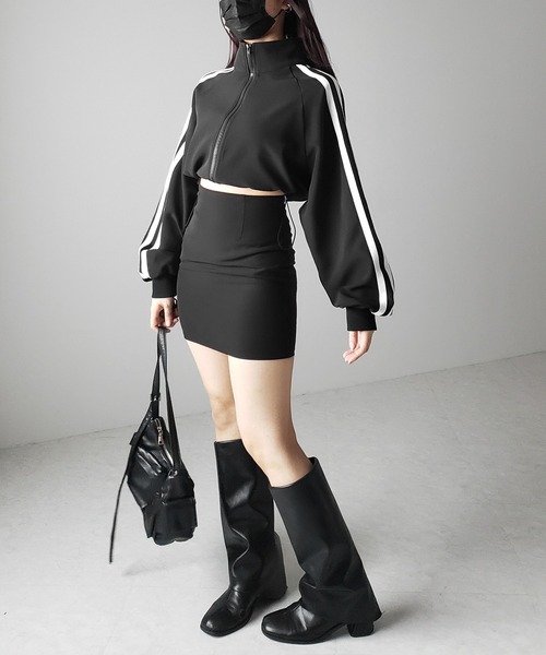 me+em select(ミームセレクト)の「【 選べる2タイプ/セットアップ着用可能 】2WAY サイドラインショートトラックジャケット(ブルゾン・レディース・ブラック/ブラック系1/ブラック系2・MEDIUM)」の20枚目の写真