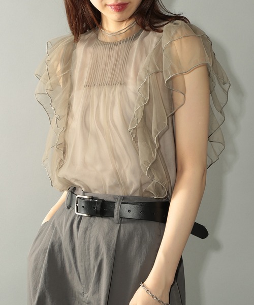 MAISON BREEZE reveur（メゾンブリーズレヴール）の「【MAISON BREEZE reveur】チュールフリルフレアーノースリーブブラウス シアートップス trc（シャツ/ブラウス・レディース・ブラック/ベージュ/グレー/オフホワイト/ブルー・FREE）」の17枚目の写真