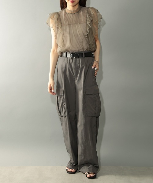 MAISON BREEZE reveur（メゾンブリーズレヴール）の「【MAISON BREEZE reveur】チュールフリルフレアーノースリーブブラウス シアートップス trc（シャツ/ブラウス・レディース・ブラック/ベージュ/グレー/オフホワイト/ブルー・FREE）」の19枚目の写真