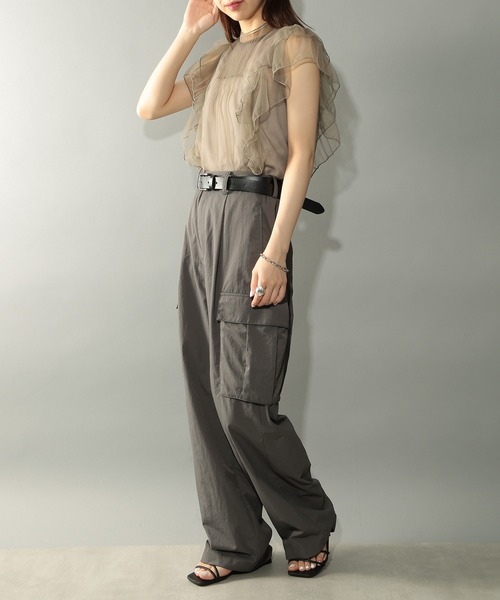 MAISON BREEZE reveur（メゾンブリーズレヴール）の「【MAISON BREEZE reveur】チュールフリルフレアーノースリーブブラウス シアートップス trc（シャツ/ブラウス・レディース・ブラック/ベージュ/グレー/オフホワイト/ブルー・FREE）」の20枚目の写真