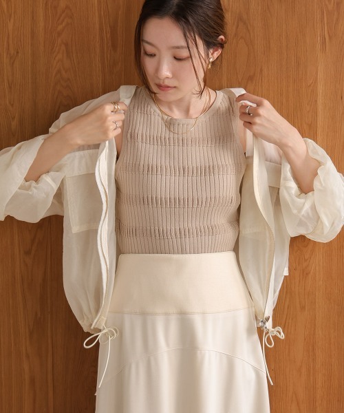 Bab（バブ）の「ニットリブ編みタンクトップ（タンクトップ・レディース・ベージュ/ライトグリーン/チャコールグレー/アイボリー・FREE）」の17枚目の写真