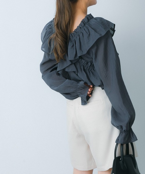 HEYUMM(ヘユム)の「2WAYクロスフリルブラウス(シャツ/ブラウス・レディース・イエロー/チャコールグレー/オフホワイト・ONE)」の15枚目の写真