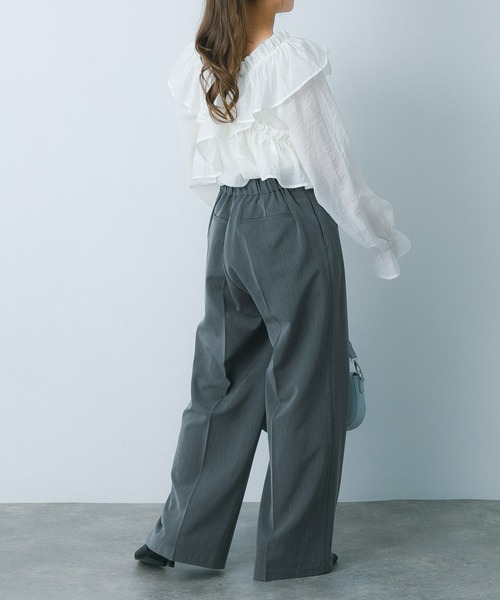 HEYUMM(ヘユム)の「2WAYクロスフリルブラウス(シャツ/ブラウス・レディース・イエロー/チャコールグレー/オフホワイト・ONE)」の19枚目の写真