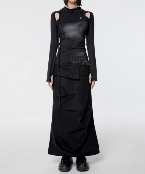 FLAREUP(フレアアップ)の「韓国ブランド FLAREUP フレアアップ Cut-out Turtleneck Long Sleeve (FL-112) カットアウトトップス タートルネック 長袖トップス 長袖Tシャツ ロンT プリントTシャツ スリムトップス 韓国ファッション ストリートファッション テック系ファッション(Tシャツ/カットソー・レディース・ホワイト/ブラック・ONE SIZE)」の11枚目の写真