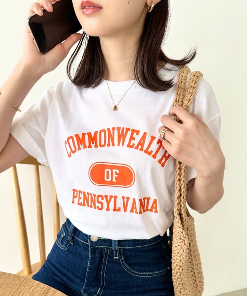 Niell（ニール）の「【WEB限定】カレッジロゴ プリントTシャツ アーチロゴ 半袖T 無地 オーバーサイズ（Tシャツ/カットソー・レディース・オレンジ/ネイビー/グリーン・FREE）」の3枚目の写真