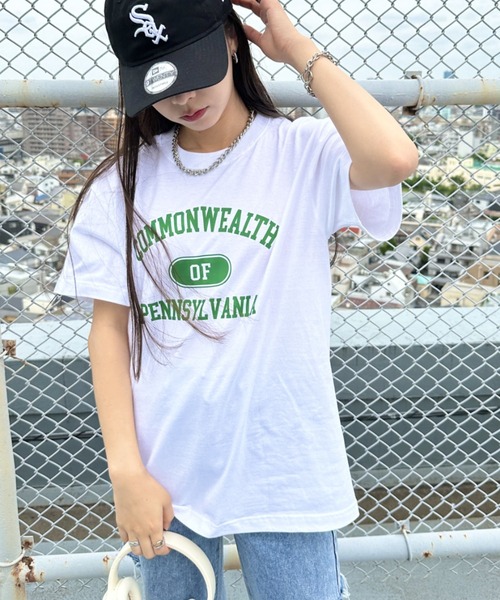 Niell（ニール）の「【WEB限定】カレッジロゴ プリントTシャツ アーチロゴ 半袖T 無地 オーバーサイズ（Tシャツ/カットソー・レディース・オレンジ/ネイビー/グリーン・FREE）」の19枚目の写真