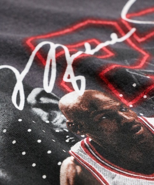 THRIFTY LOOK(スリフティールック)の「【THRIFTY LOOK スリフティールック】 THRIFTY "MICHAEL JORDAN" TEE マイケルジョーダン/ユーズドライクTシャツ(Tシャツ/カットソー・メンズ・ブラック系1/ブラック系3/ブラック系2/ブラック・X-LARGE/XX-LARGE/LARGE/MEDIUM)」の7枚目の写真