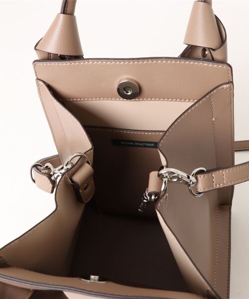 NATURAL BEAUTY BASIC（ナチュラルビューティーベーシック）の「◇【Oggi掲載】リボンハンドルトート（トートバッグ・レディース・ブラック/ベージュ/ブルー/ブラック系その他・ﾌﾘ-）」の17枚目の写真