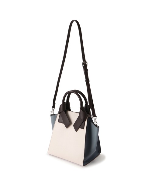 NATURAL BEAUTY BASIC（ナチュラルビューティーベーシック）の「◇【Oggi掲載】リボンハンドルトート（トートバッグ・レディース・ブラック/ベージュ/ブルー/ブラック系その他・ﾌﾘ-）」の21枚目の写真