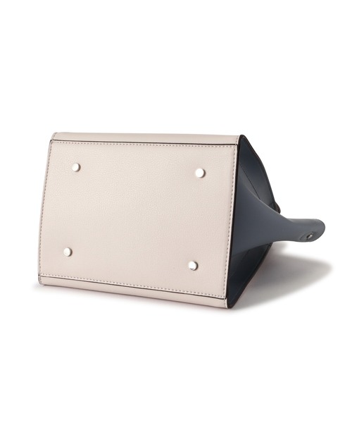 NATURAL BEAUTY BASIC（ナチュラルビューティーベーシック）の「◇【Oggi掲載】リボンハンドルトート（トートバッグ・レディース・ブラック/ベージュ/ブルー/ブラック系その他・ﾌﾘ-）」の9枚目の写真