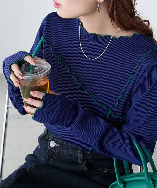 BONLECILL(ボンルシール)の「配色メロープリーツリブインナー(Tシャツ/カットソー・レディース・モカ/レッド/ブラック/アイボリー/ネイビー/カーキ・FREE)」の5枚目の写真