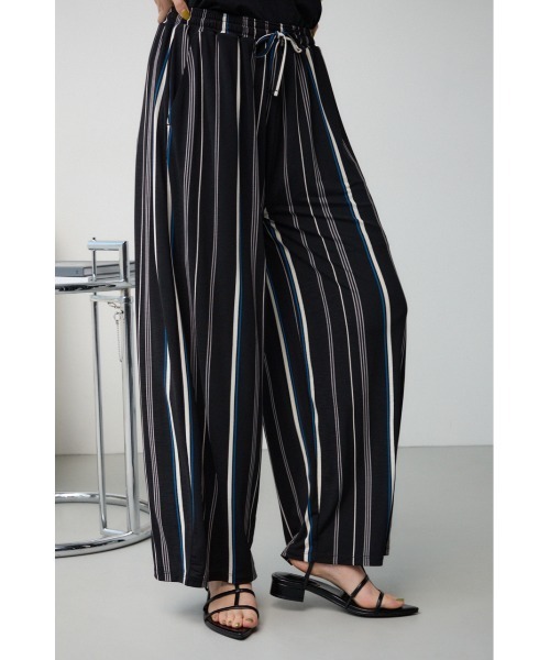AZUL by moussy(アズールバイマウジー)の「T/Fシャーベットワイドパンツ(スラックス・レディース・ホワイト系その他/ブラック系その他/ブラック・SMALL/MEDIUM)」の8枚目の写真
