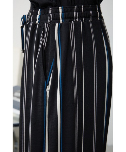 AZUL by moussy(アズールバイマウジー)の「T/Fシャーベットワイドパンツ(スラックス・レディース・ホワイト系その他/ブラック系その他/ブラック・SMALL/MEDIUM)」の16枚目の写真